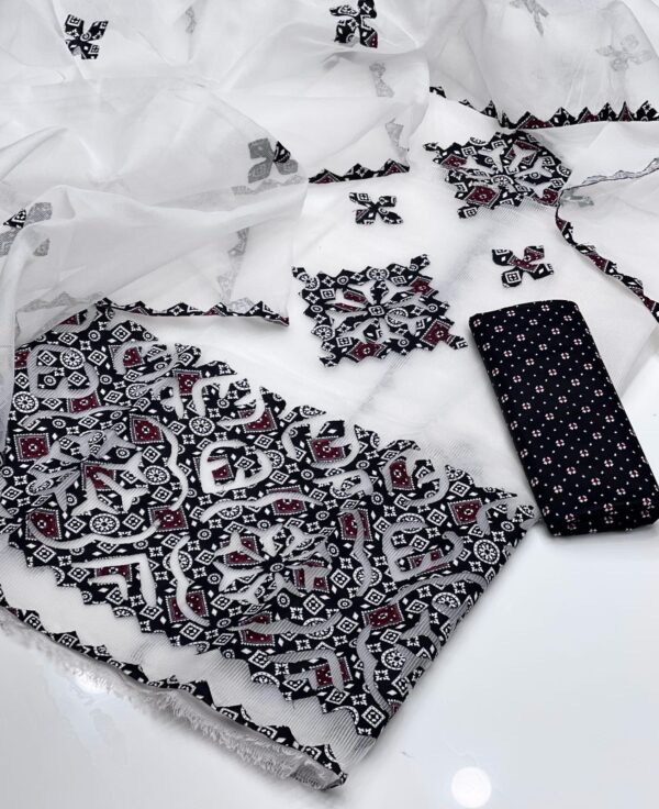 Unstitch Khaddi Net 3 PC