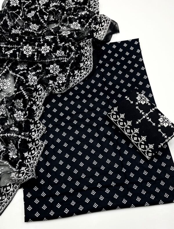 Unstitch Lawn 3 PC